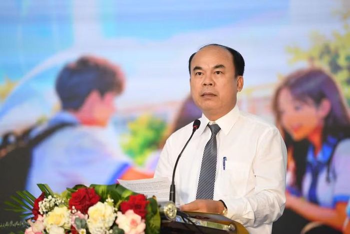Ông Đặng Xuân Quang, Phó Giám đốc Sở GD&ĐT Nghệ An cho biết từ năm học này sẽ đưa nhiệm vụ phòng chống bạo lực học đường vào tiêu chí "cứng" xét thi đua của các cơ sở giáo dục, hiệu trưởng nhà trường.