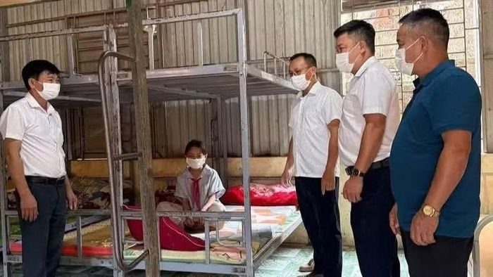 Ngành y tế và nhà trường đang phối hợp theo dõi sức khỏe, triển khai biện pháp phòng dịch.