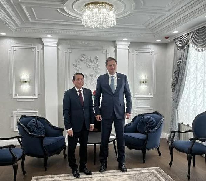 Bộ trưởng Ngoại giao Belarus Maxim Ryzhenkov tiếp Đại sứ Nguyễn Văn Trung trước thềm chuyến thăm Việt Nam. (Nguồn: Đại sứ quán Việt Nam tại Belarus)