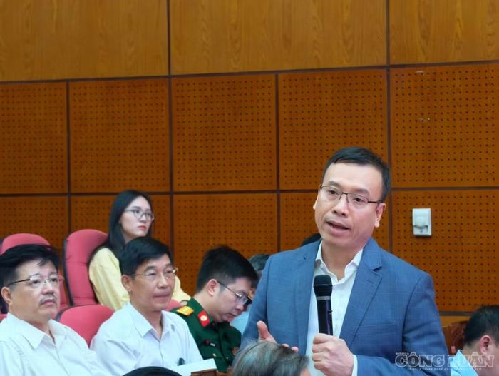 Ông nhấn mạnh đề xuất đang được bàn luận liên quan đến hiến tạng sau khi trẻ qua đời, không phải lấy tạng từ trẻ còn sống. Việc hiến tạng phải có sự đồng ý hợp lệ của cha mẹ hoặc người giám hộ, đồng thời cần những quy định chặt chẽ nhằm ngăn chặn mọi hành vi ép buộc, trục lợi hoặc mua bán mô, bộ phận cơ thể người.