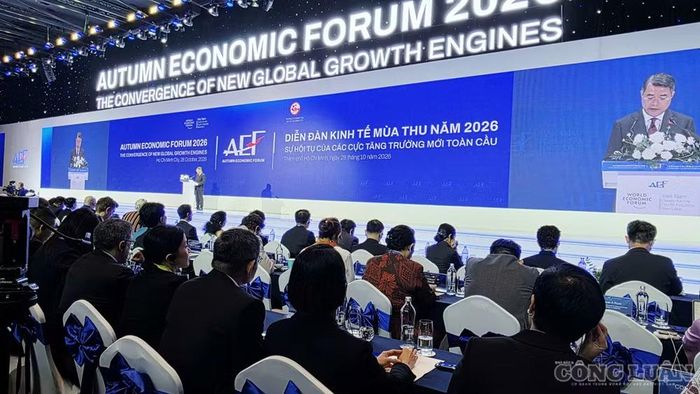 Thủ tướng Lê Minh Hưng kêu gọi cộng đồng quốc tế chuyển từ tư duy "sản xuất tại Việt Nam" sang "đầu tư cùng Việt Nam”. Ảnh: Chính Kỳ.