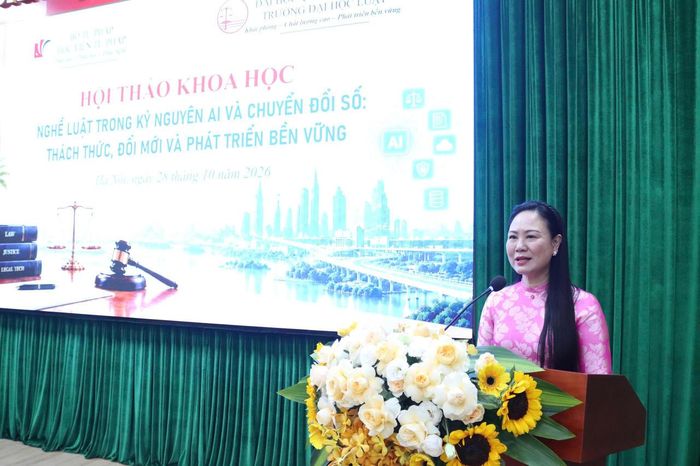 Phó Giám đốc Học viện Tư pháp Nguyễn Minh Hằng phát biểu
