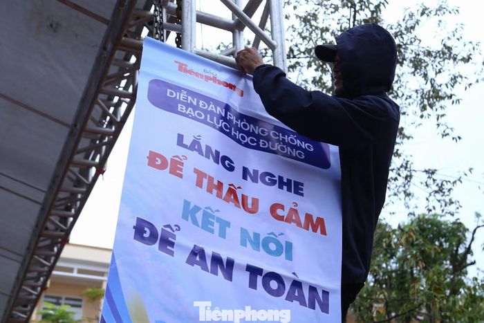 Công tác chuẩn bị đang diễn ra khẩn trương.