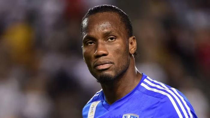 Chelsea sử dụng cả Drogba nhưng vẫn thất bại