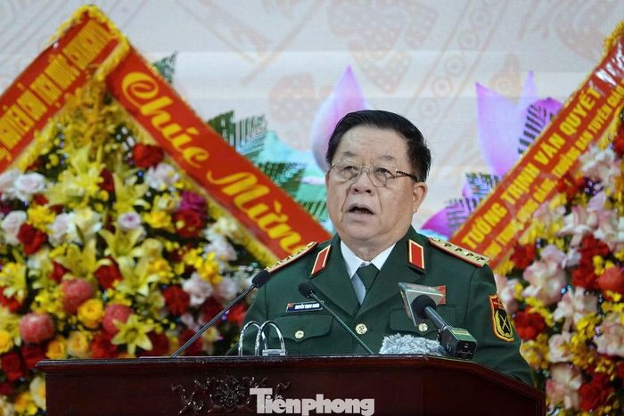 Đại tướng Nguyễn Trọng Nghĩa nhấn mạnh yêu cầu đào tạo nhân tài, phát triển đội ngũ nhà khoa học, tổng công trình sư và làm chủ công nghệ quốc phòng đối với Học viện Kỹ thuật Quân sự.