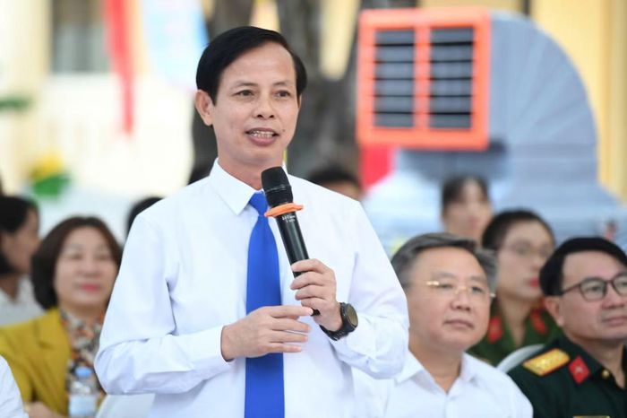 Thầy Cao Thanh Bảo, Hiệu trưởng Trường THPT Hà Huy Tập