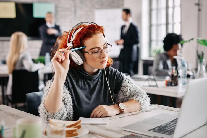 Lao động mới chịu tác động nhiều hơn so với những người giàu kinh nghiệm. Ảnh: Getty Images