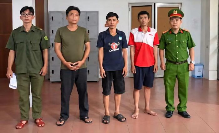 Ba người liên quan vụ việc tại công an.