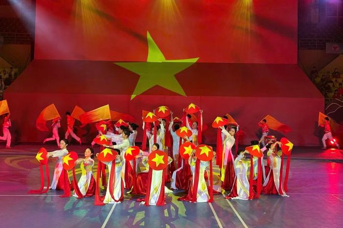 Chương trình nghệ thuật chào mừng Đại hội.
