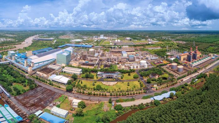 Nhà máy Đạm Cà Mau nằm trong Cụm công nghiệp Khí - Điện - Đạm Cà Mau.