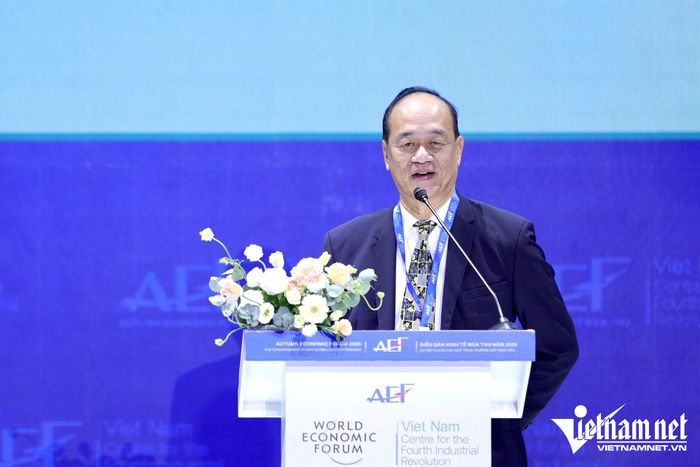 Ông Albert Antoine, Giám đốc Chiến lược Avaiga (Singapore) phát biểu sáng 27/10. Ảnh: Phước Sáng