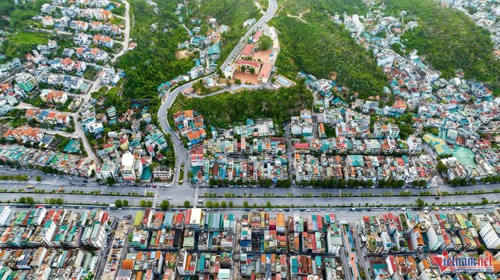 Nhận 300 triệu đồng của hàng xóm để “chạy" thủ tục đất đai, người phụ nữ đề nghị trả 1 triệu đồng/tháng khi bị đòi lại tiền. Ảnh minh họa: Hoàng Hà
