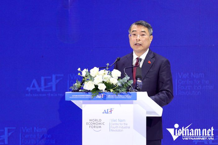 Thủ tướng Lê Minh Hưng phát biểu tại Diễn đàn Kinh tế mùa thu 2026. Ảnh: Phước Sáng