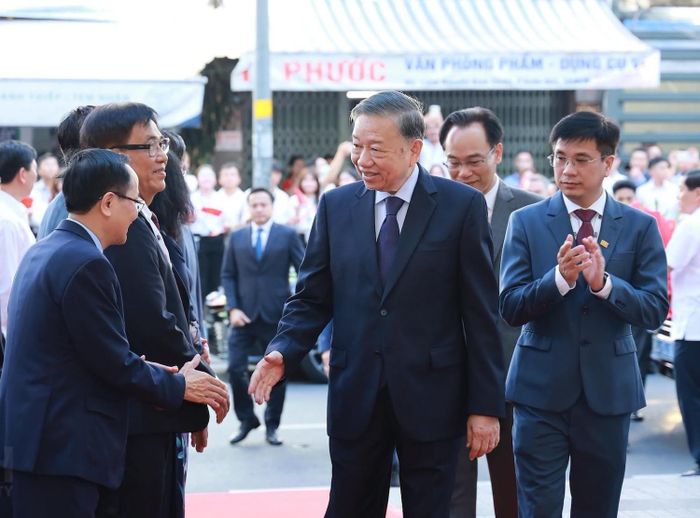 Tổng Bí thư, Chủ tịch nước Tô Lâm dự Lễ kỷ niệm 50 năm thành lập ĐH Kinh tế TPHCM sáng 28/10. Ảnh: BTC