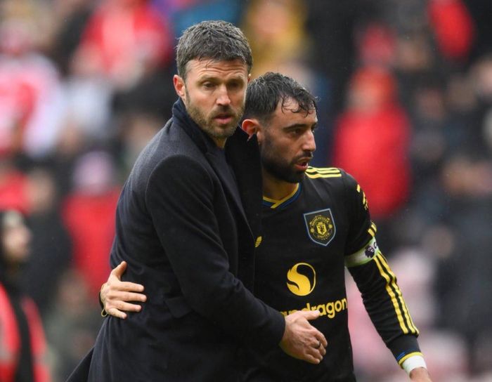 Carrick và Bruno Fernandes được cho quyết định dẹp những mâu thuẫn để cùng nhau đưa MU vượt khó khăn. Ảnh; X Fabrizio Romano