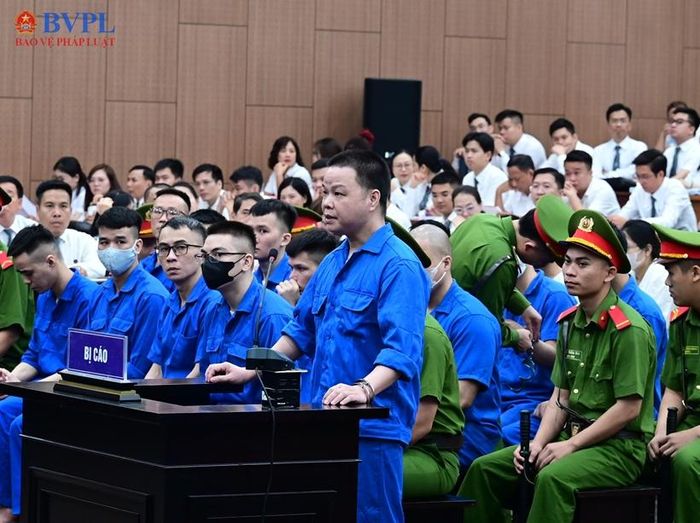  Bị cáo Lê Khắc Ngọ (Mr Hunter). 