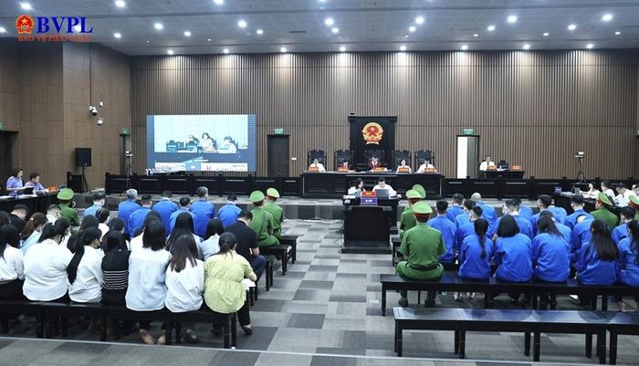 Quang cảnh phiên tòa.