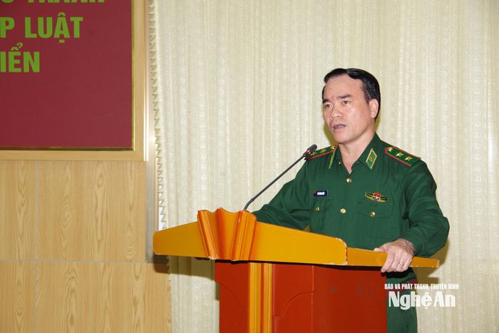 Trung tướng Vũ Trung Kiên - Ủy viên Ban Chấp hành Trung ương Đảng, Ủy viên Quân ủy Trung ương, Tư lệnh Bộ đội Biên phòng phát biểu tại hội nghị. Ảnh: Đức An