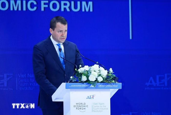 Giám đốc điều hành Diễn đàn Kinh tế Thế giới (WEF) Stephan Mergenthaler phát biểu tại Phiên toàn thể cấp cao Diễn đàn Kinh tế Mùa thu 2026 (AEF 2026). (Ảnh: Dương Giang/TTXVN)