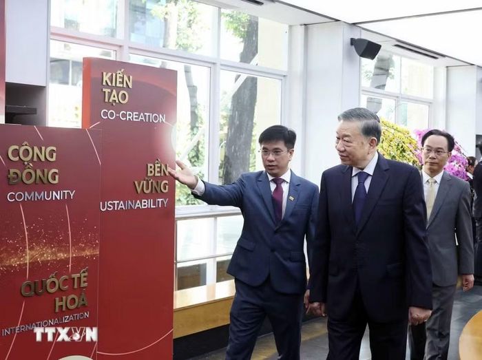 Tổng Bí thư, Chủ tịch nước Tô Lâm đến dự Lễ kỷ niệm 50 năm thành lập Đại học Kinh tế Thành phố Hồ Chí Minh. (Ảnh: Thống Nhất/TTXVN)