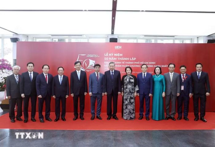 Tổng Bí thư, Chủ tịch nước Tô Lâm và các đại biểu tham dự lễ kỷ niệm. (Ảnh: Thống Nhất/TTXVN)
