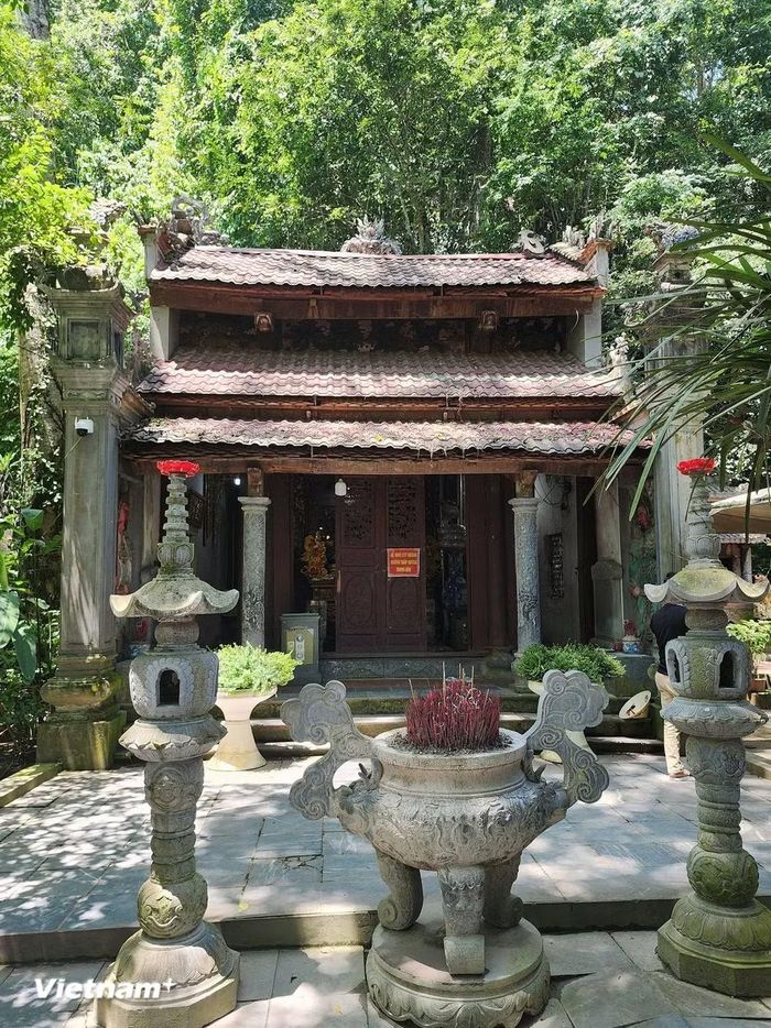Đền Ngọc thờ Tứ Phủ Long Vương. (Ảnh: Vietnam+)