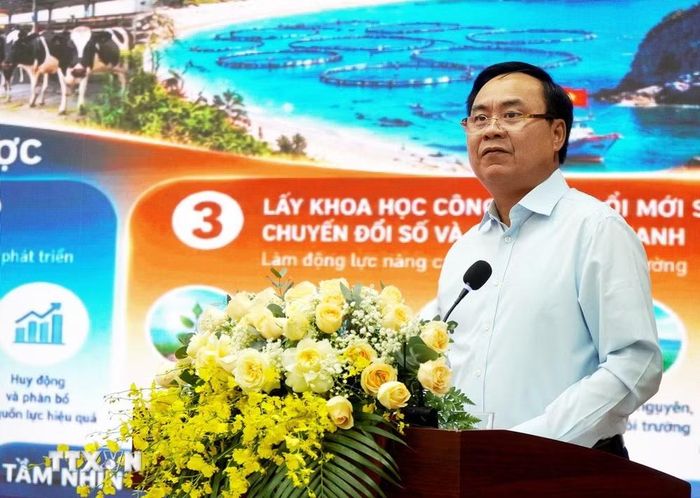 Thứ trưởng Bộ Nông nghiệp và Môi trường Võ Văn Hưng phát biểu tại Hội thảo. (Ảnh: Lê Phước Ngọc/TTXVN)