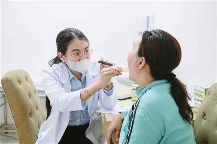 Chương trình khám sức khỏe toàn dân nhằm tạo nền tảng quản lý sức khỏe liên tục, từng bước chuyển từ chữa bệnh sang chủ động chăm sóc sức khỏe cho nhân dân.