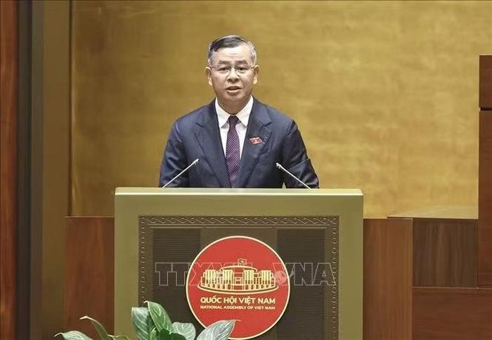 Bộ trưởng Bộ Tài chính Ngô Văn Tuấn chính phát biểu giải trình, làm rõ một số vấn đề đại biểu Quốc hội nêu. Ảnh: Doãn Tấn/TTXVN