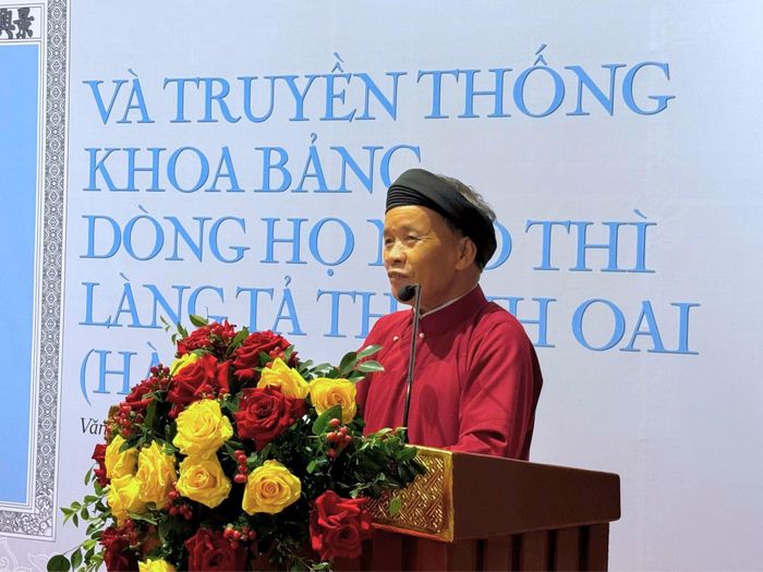 Các nhà khoa học trình bày tham luận tại hội thảo.