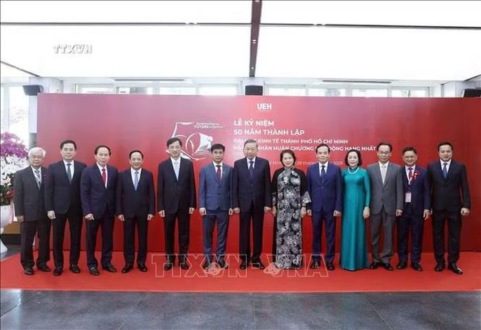 Tổng Bí thư, Chủ tịch nước Tô Lâm và các đại biểu tham dự lễ kỷ niệm. Ảnh: Thống Nhất/TTXVN