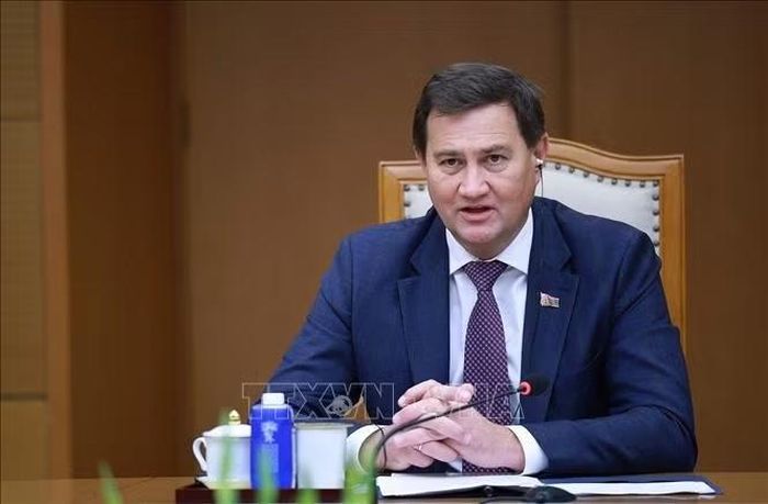 Bộ trưởng Ngoại giao Cộng hòa Belarus Maxim Ryzhenkov phát biểu. Ảnh: Dương Giang/TTXVN