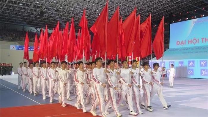 Diễu hành biểu dương lực lượng.