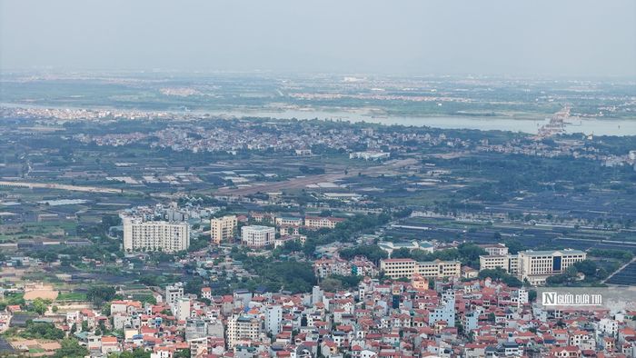 Theo ghi nhận, đoạn từ cầu Thượng Cát đến quốc lộ 32 dài khoảng 3,5km đang được triển khai xây dựng kết hợp giải phóng mặt bằng. 