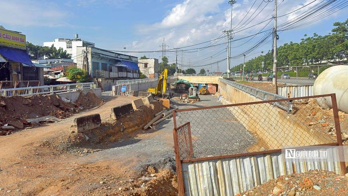 Thời gian tới, Ban Quản lý dự án sẽ rà soát hồ sơ pháp lý của từng trường hợp, cần thiết sẽ cưỡng chế thu hồi đất để bàn giao mặt bằng cho chủ đầu tư. Với thời hạn bàn giao mặt bằng sạch đã được xác định, vướng mắc tại hầm chui Trạm 2 được kỳ vọng sớm được tháo gỡ.