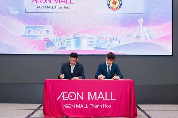 Đại diện AEON MALL Thanh Hóa và các đơn vị ký biên bản ghi nhớ hợp tác (Ảnh: AEON MALL Thanh Hóa).