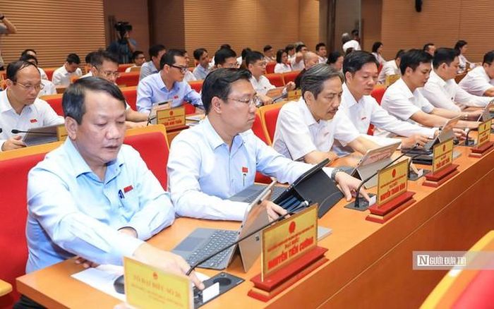 HĐND Thành phố Hà Nội đã thông qua Nghị quyết phê duyệt Báo cáo nghiên cứu tiền khả thi Dự án đầu tư xây dựng tuyến đường Vành đai 3,5, đoạn từ Quốc lộ 2 đến đầu cầu Thượng Cát (Ảnh: Hải Thành).