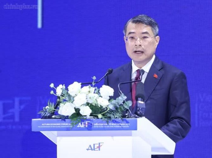 Thủ tướng Chính phủ Lê Minh Hưng phát biểu tại phiên toàn thể cấp cao của Diễn đàn Kinh tế mùa Thu với chủ đề "Tinh thần hợp tác trong kỷ nguyên mới". Ảnh: chinhphu.vn.
