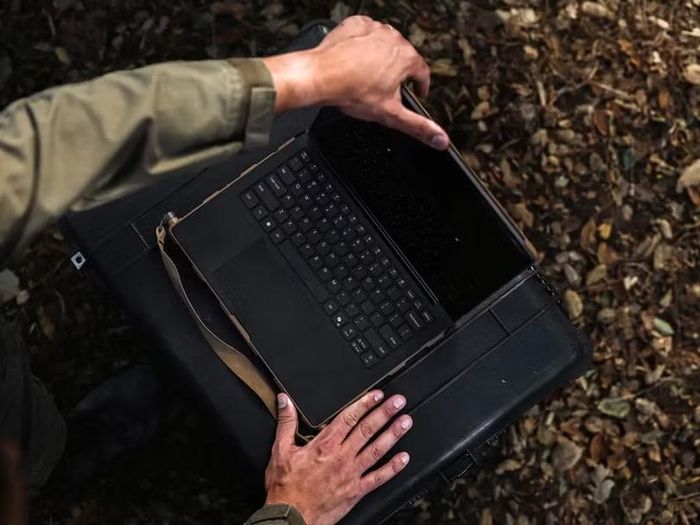 Laptop BlueChip được thiết kế cho quân đội và các cơ quan chính phủ Mỹ. Ảnh: Anduril.