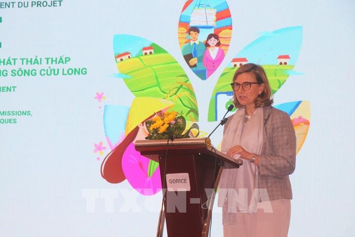 Bà Francesca Bellone, Tham tán và Trưởng ban Hợp tác phát triển, Đại sứ quán Canada tại Việt Nam, phát biểu tại lễ khởi động. Ảnh: Thu Hiền - TTXVN