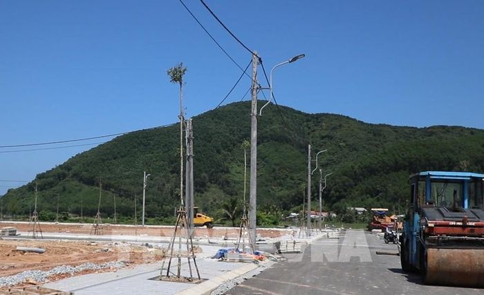 Dự án hạ tầng khu tái định cư phục vụ dự án đường sắt tốc độ cao Bắc - Nam đang bước vào giai đoạn hoàn thiện. Ảnh: Văn Dũng - TTXVN