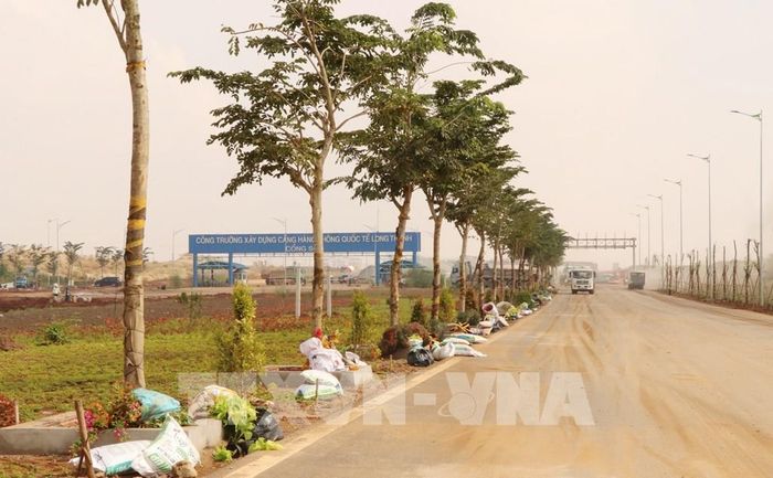 Điểm cuối của tuyến T1 trực tiếp dẫn vào sân bay Long Thành. Ảnh: Công Phong - TTXVN 