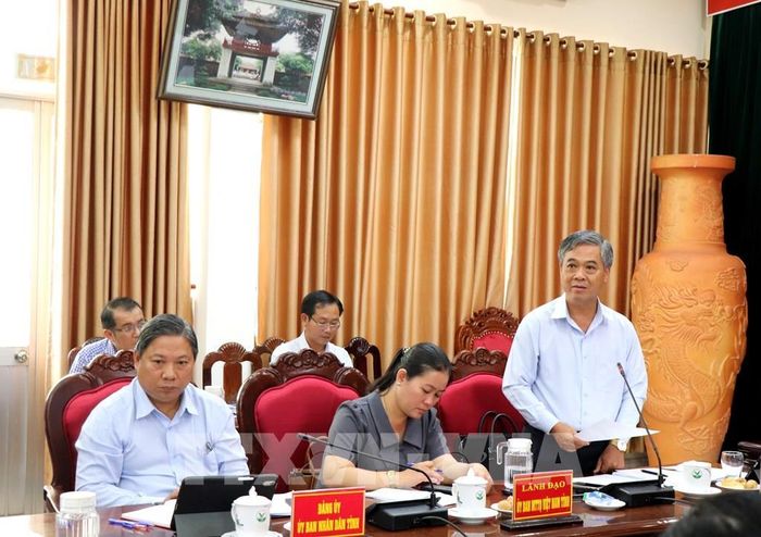 Phó Chủ tịch UBND tỉnh Vĩnh Long Châu Văn Hòa phát biểu tại hội nghị. Ảnh: Lê Thúy Hằng – TTXVN