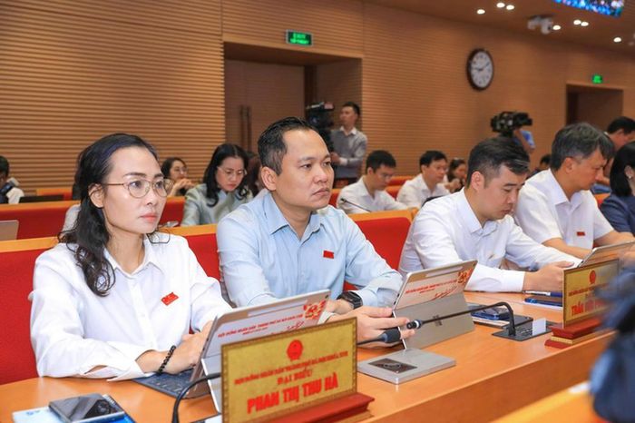 Các đại biểu HĐND Thành phố dự kỳ họp