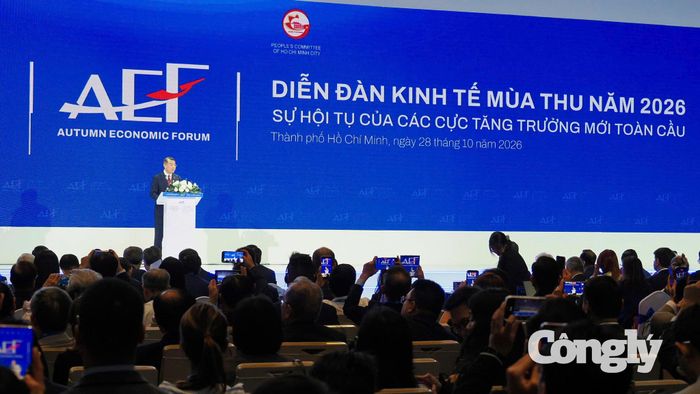 Thủ tướng phát biểu tại phiên toàn thể Diễn đàn Kinh tế Mùa Thu năm 2026 (AEF 2026), với chủ đề “Sự hội tụ của các cực tăng trưởng mới toàn cầu”.
