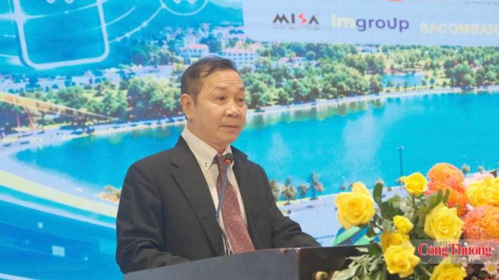 Ông Biện Tấn Tài, Phó Giám đốc Sở Công Thương tỉnh Lâm Đồng phát biểu tại buổi tập huấn.