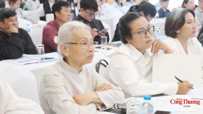 Các doanh nghiệp tham dự buổi tập huấn.