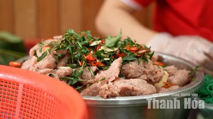 Mỗi món ngon không chỉ mang hương vị riêng mà còn kể câu chuyện về vùng đất, con người và cách ứng xử với thiên nhiên.