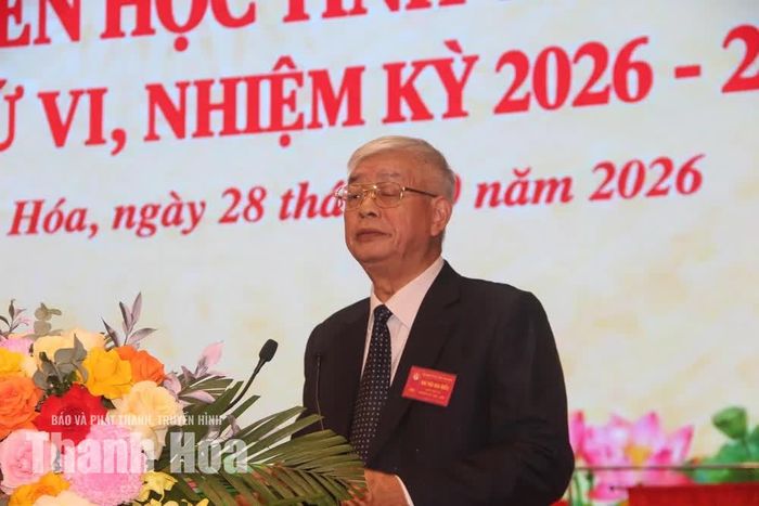 Chủ tịch Hội Khuyến học tỉnh Thanh Hóa khóa V Vương Văn Việt phát biểu tại Đại hội.