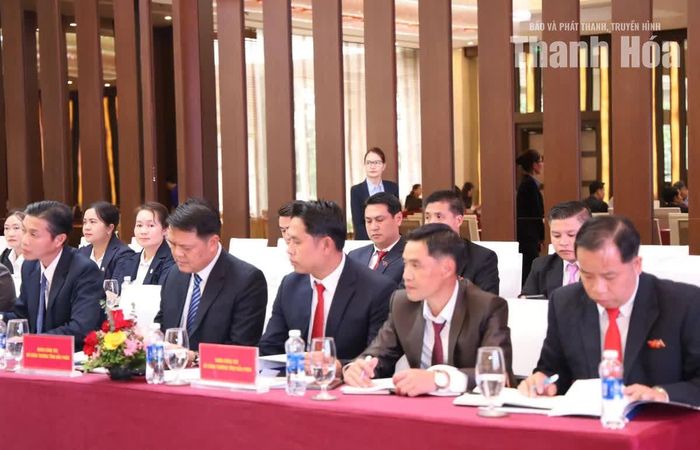 Đoàn Sở Công thương tỉnh Hủa Phăn dự hội nghị.